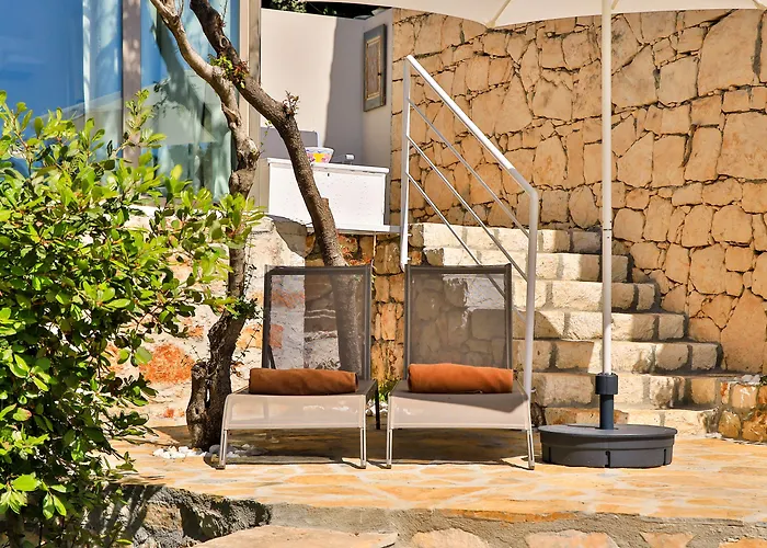 Kale Suites, Heated Pool In Winter, Adults Only